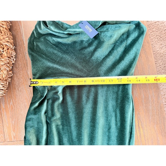 Marchesa Notte Cowl-Neck Embroidered Velvet Gown in Sage Green Size 4 - Picture 8 of 11